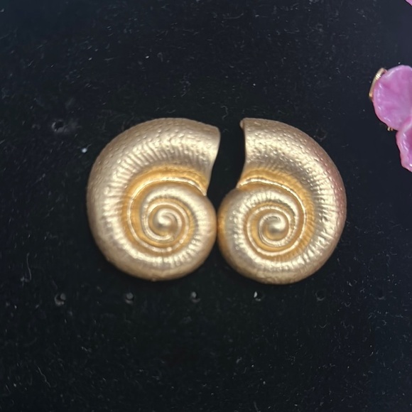 Gold Spiral Shell Earrings - Picture 1 of 2